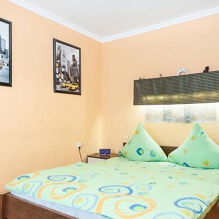 Zaporizhia Apartment On Sobornyi Avenue 143 Near Intourist Hotel מראה חיצוני תמונה